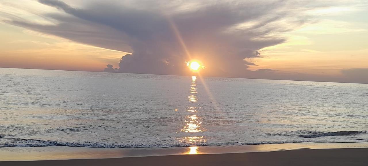 Kunam Beach Rest Inn باتيكالوا المظهر الخارجي الصورة
