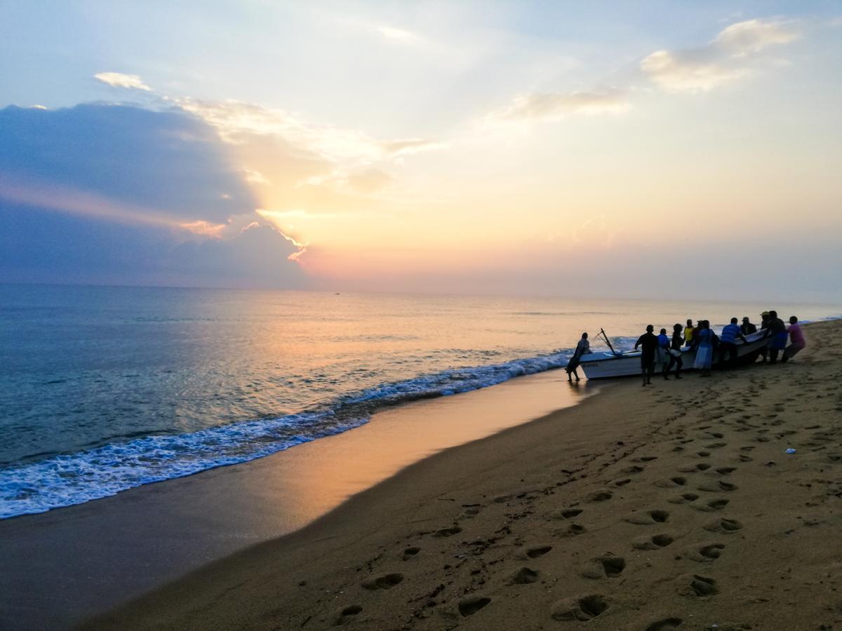 Kunam Beach Rest Inn باتيكالوا المظهر الخارجي الصورة