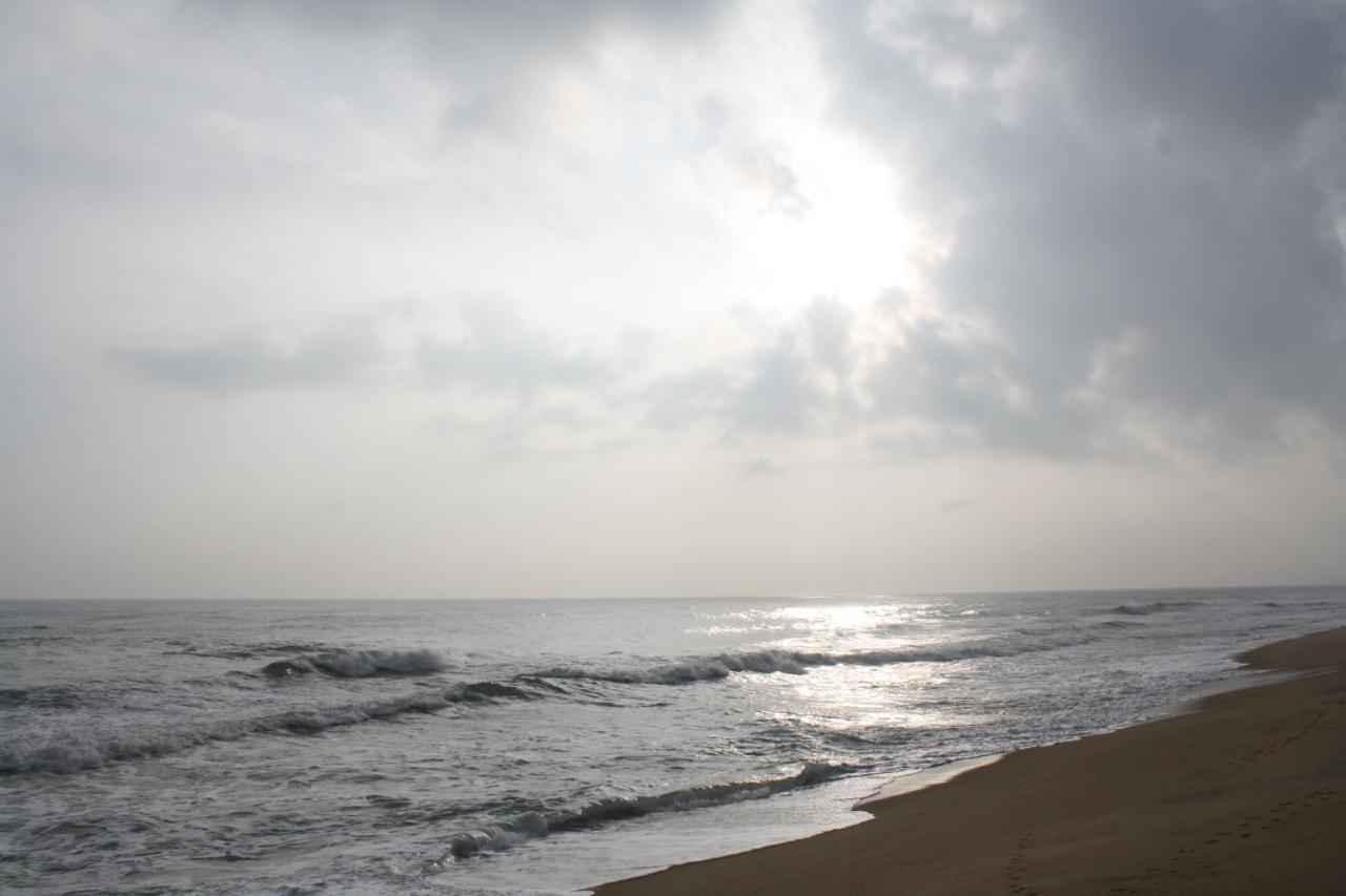 Kunam Beach Rest Inn باتيكالوا المظهر الخارجي الصورة