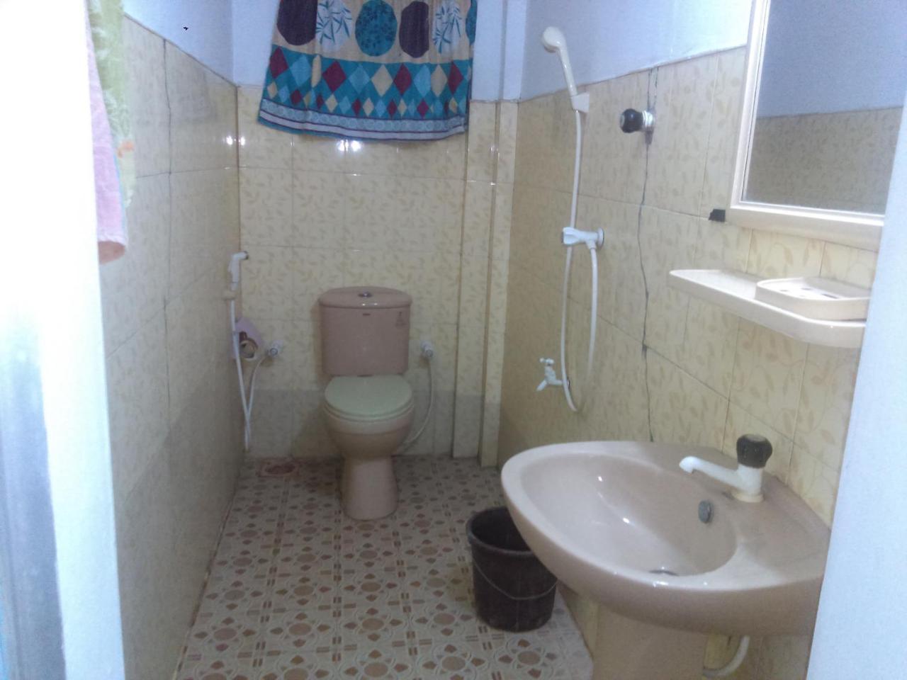 Kunam Beach Rest Inn باتيكالوا الغرفة الصورة